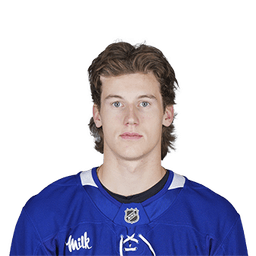 Sam McCue headshot